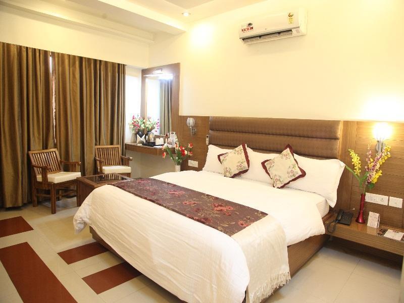 Hotel Poonam Plaza Agra  Exterior foto